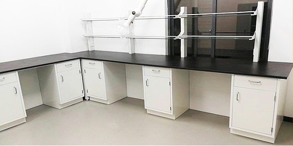 有关实验室实验台家具的规划！