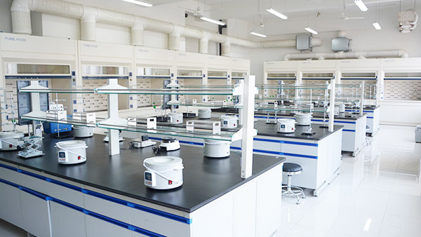  上海健康医学院实验室家具工程！